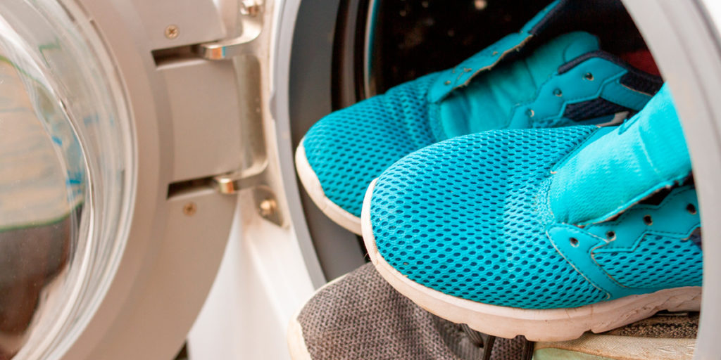 lavar zapatillas en la lavadora